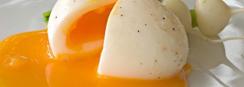 How to Perfectly Boil an Egg Every Single Time, According to a Quantum Physicist