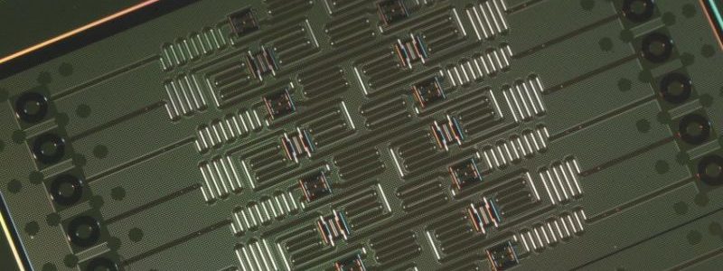 Cloud-based quantum computer takes on deuteron and wins