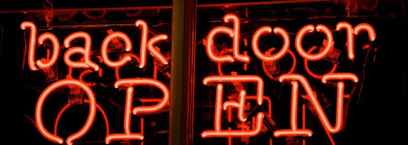Chinese bank requires foreign firm to install app with covert backdoor